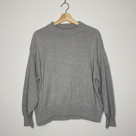 H&M Grey Crew Neck Knit Sweater - Picture 1 of 13